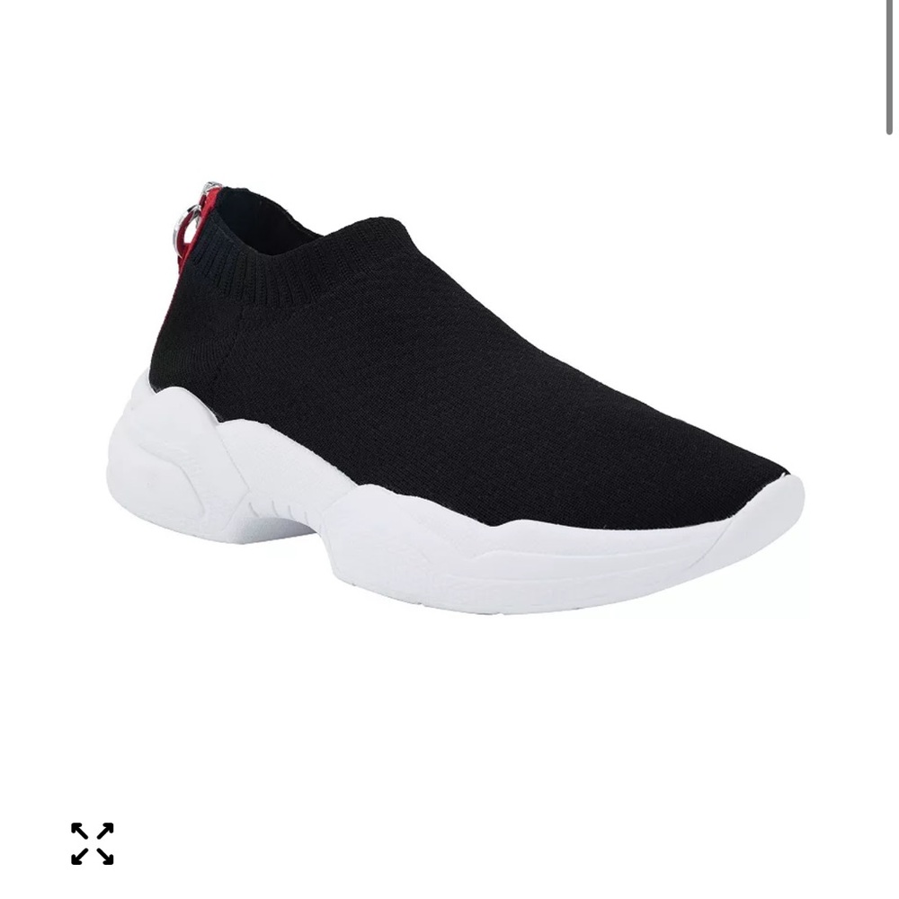 EUC Marc Fisher Women's Linnah Knit Slip-on Sneakers